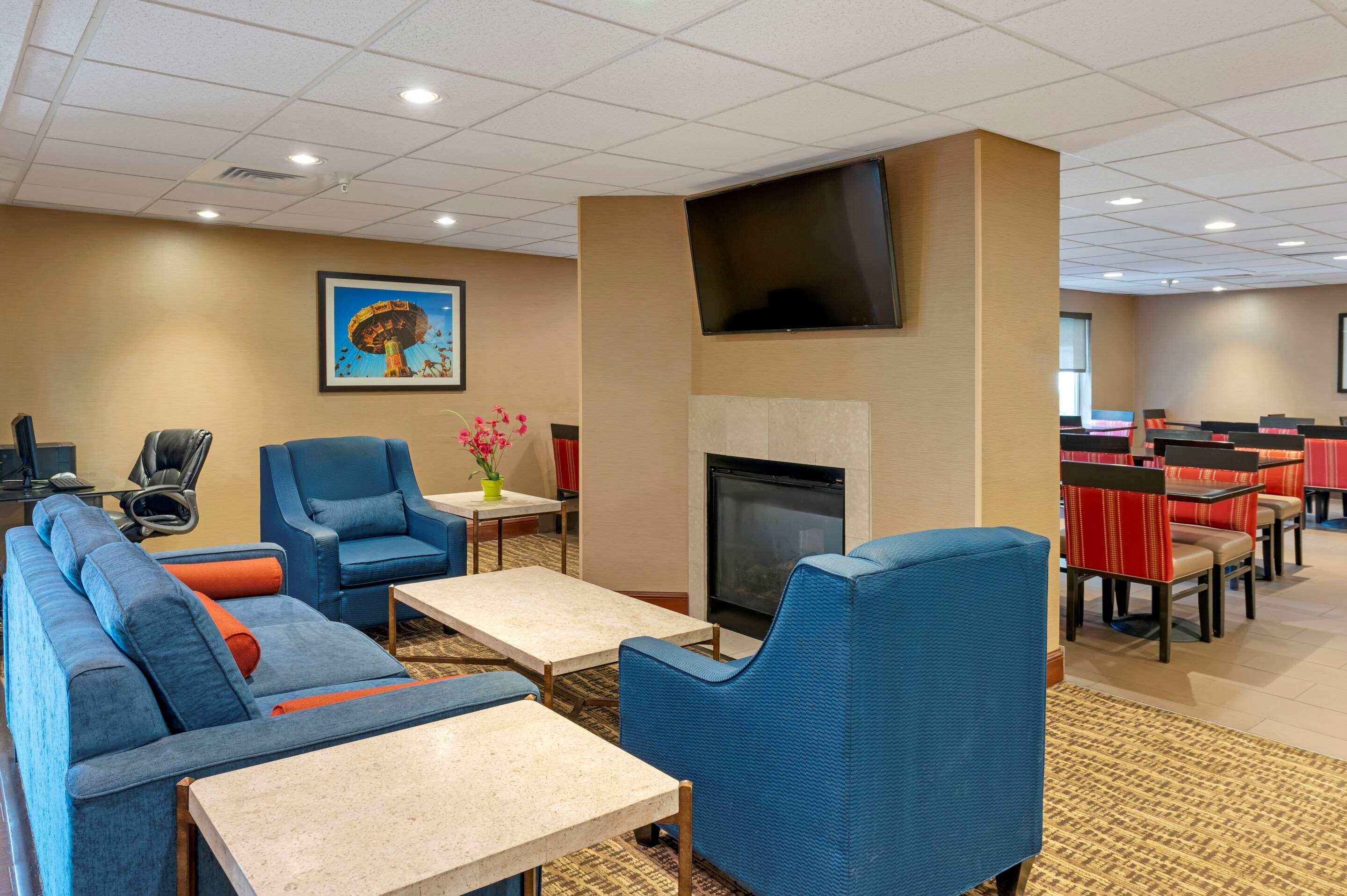 Comfort Inn Пікерінгтон Екстер'єр фото